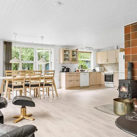 Ferienhaus 3 Bedroom Stunning In