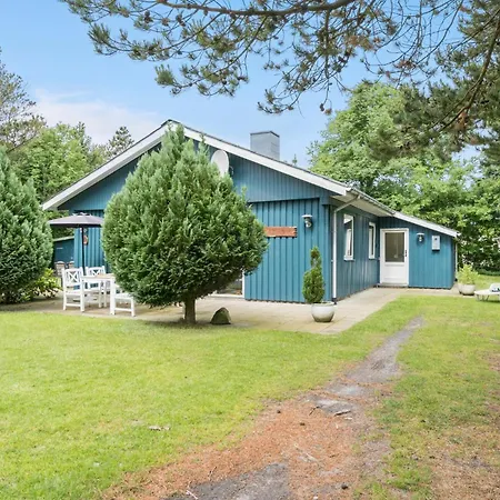 Ferienhaus 3 Bedroom Stunning In